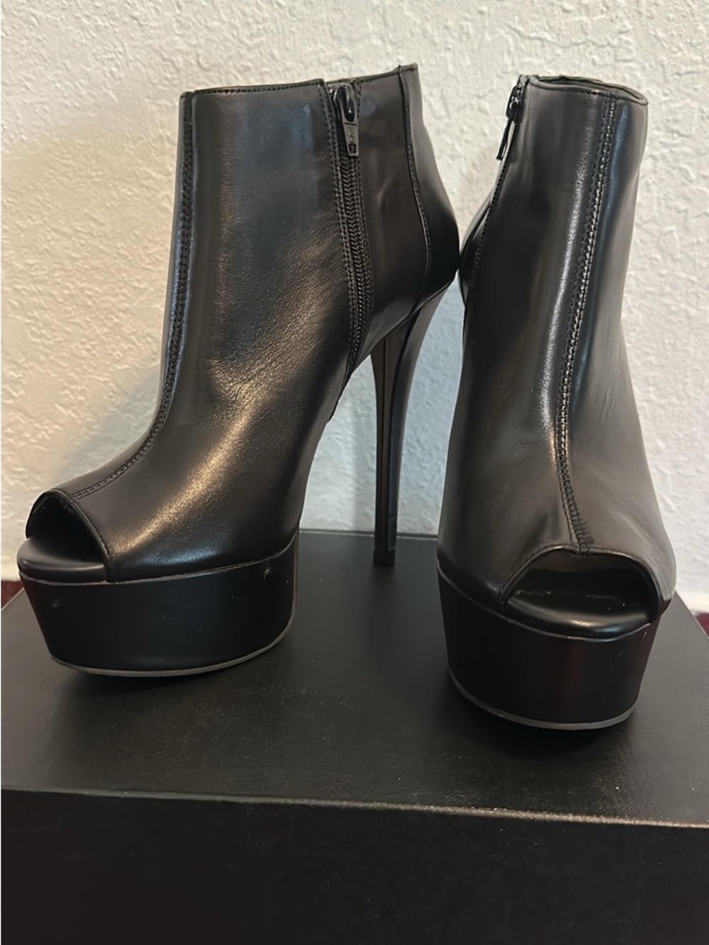 Gianni Bini Black Leather Peep-Toe Platform Ankle Boots - Picture 3 of 4